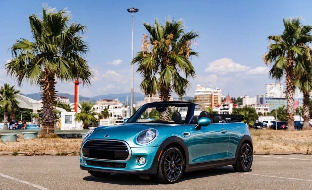 Прокат кабриолета в Геленджике — Mini Cooper 2023, фото 1